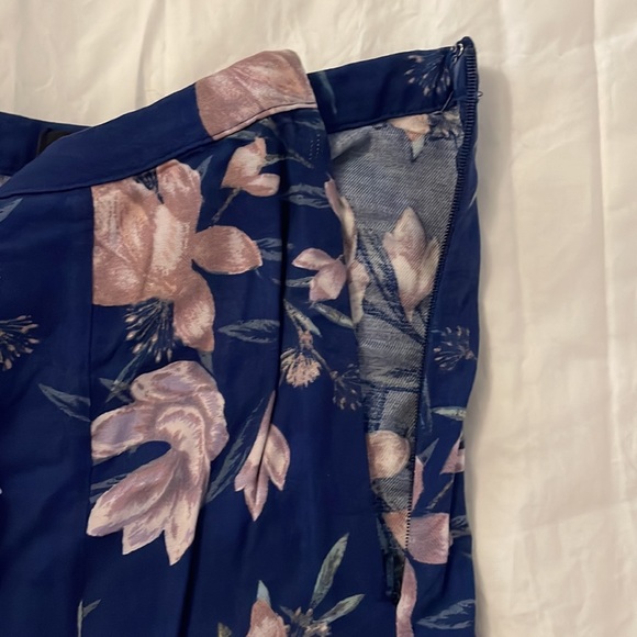 Talula Blue and peachy pink floral mini skirt -size 0 - Picture 6 of 8
